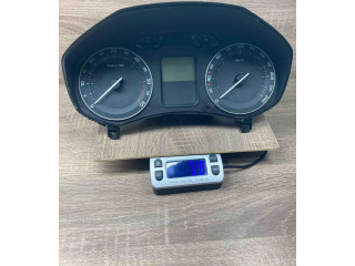 Панель приборов 1Z0920812D, V1610056   Skoda Octavia Mk2 (1Z)       