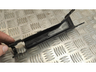 Другая деталь отсека двигателя