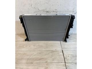 Радиатор интеркулера     670030844    Maserati Levante 