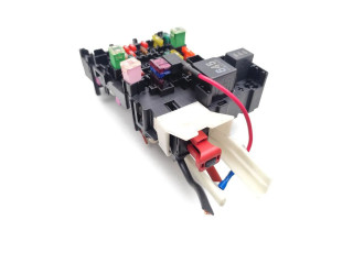 Блок предохранителей 5Q0937615 Skoda Octavia Mk3 (5E)
