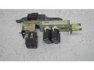 Pojistková skříňka Mitsubishi Pajero 2000