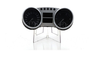 Панель приборов 2514402011 Mercedes-Benz R W251