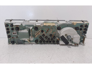 Pojistková skříňka Спидометр (приборный щиток) 7700786092 Renault 25 1988