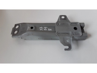 Другая часть передней ходовой части