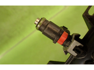 Топливная рампа 03E133320A Skoda Fabia Mk2 (5J)