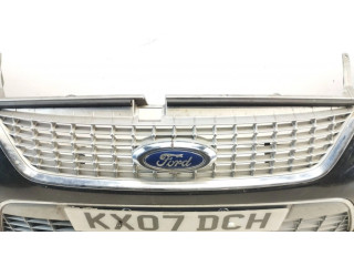 Передний бампер