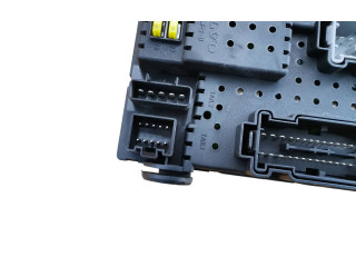 Блок предохранителей 28017881, 06W225   Volvo V70    