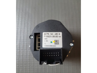 Блок предохранителей  7P6941435B   Volkswagen Touareg II    