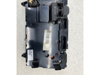 Блок управления климат-контролем 30746022, 06W50E04 Volvo S60