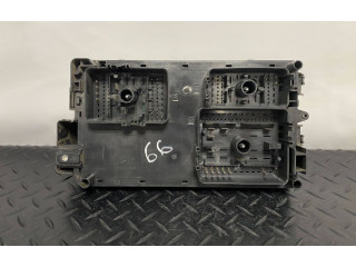 Pojistková skříňka 22760635, 21100512 Chevrolet Camaro 2015