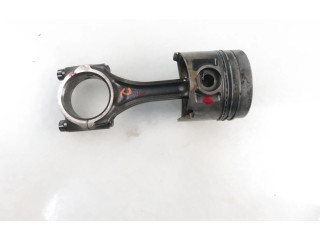 Поршень с шатуном    Nissan Trade