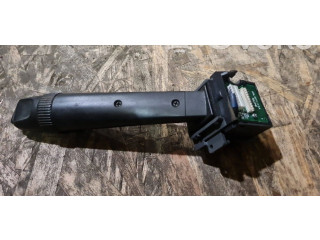 Ручка стеклоочистителей 30768100   Volvo V70