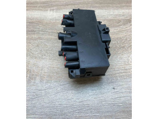 Pojistková skříňka A2035450803 Mercedes-Benz C W203 2000