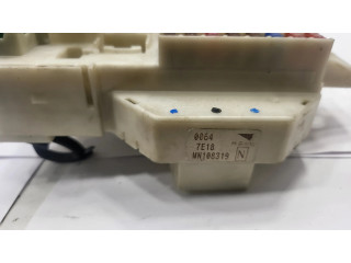 Блок предохранителей MN108319 Mitsubishi Colt CZ3