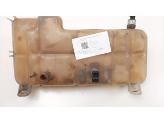 Расширительный бачок охлаждающей жидкости