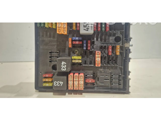 Блок предохранителей  1k0937808   Volkswagen Touran I    