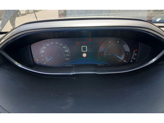 Панель приборов Peugeot 5008 II