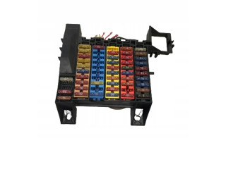   Pojistková skříňka 4D0941824   Audi A8 S8 D2 4D 1999