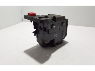 Блок предохранителей 31652062 Volvo S60