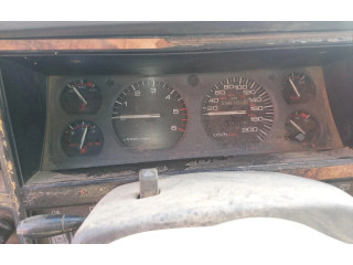 Панель приборов 83504890 Jeep Cherokee XJ