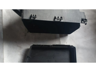 Pojistková skříňka 2305400024, A2305452040 Mercedes-Benz SL R230 2003