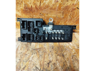 Блок предохранителей 8637841, 518717004 Volvo V70