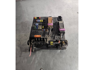 Блок предохранителей 30728273   Volvo V70    