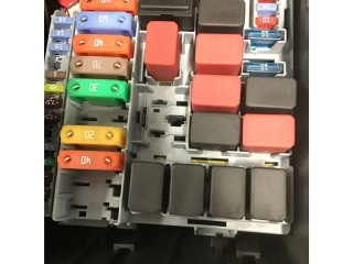 Блок предохранителей    Lancia Ypsilon    