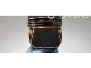 Поршень DDY 04L107065AM001, 03L105401A Skoda Octavia Mk3 (5E)