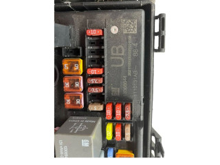   Pojistková skříňka 13368644   Opel Zafira C 2014