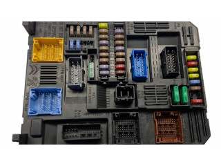 Блок предохранителей 9819851380, 28532245 Citroen C4 Grand Picasso