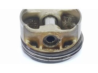 Píst 11257613626 BMW X6 E71 pro benzínový motor 4.4