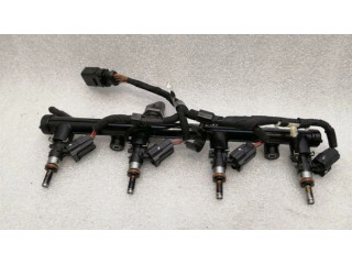 Vstřikovací lišta 06L906031A, 06K133681A Audi S1 pro benzínový motor 2.0