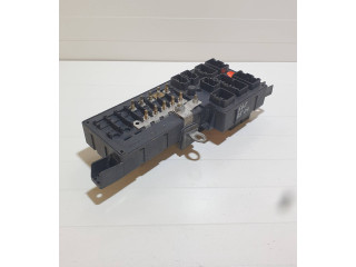 Блок предохранителей 8678449, 518828009 Volvo S60