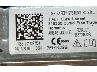 Подушка безопасности водителя 985709812R, 315200   Dacia Duster II