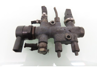 Vstřikovací lišta 057130764B, 057130763H Audi A8 S8 D3 4E ASE