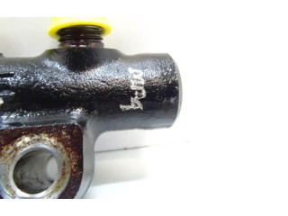 Топливная рампа 1570Q4   Citroen C3   для двигателя DV4C_8HR