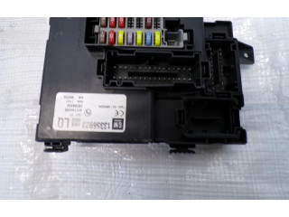 Блок предохранителей 13356923 Opel Meriva B