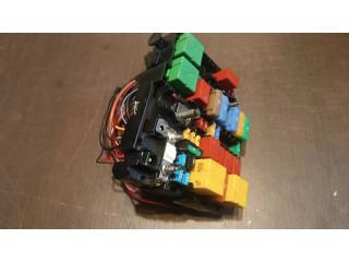 Блок предохранителей 9804846880 Citroen C3 Aircross