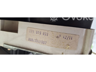 Панель приборов 171919033   Volkswagen Golf I       