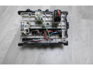 Pojistková skříňka Nissan Navara D22 2003