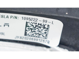 Руль Tesla Model 3 2017- года 109522299L