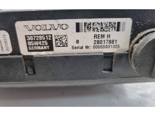 Блок предохранителей 30728512, 05W425   Volvo S60    