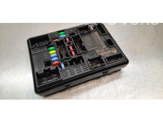 Блок предохранителей 284B69541R Renault Clio V