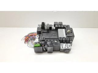 Блок предохранителей 8691998, P8691998 Volvo XC90