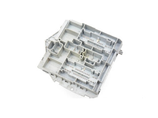 Блок предохранителей 60683102   Alfa Romeo 166    