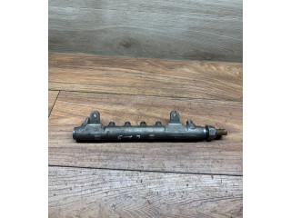 Топливная рампа 03L089G   Volkswagen Golf VI  