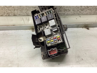 Pojistková skříňka 30728133, 28042008134932 Volvo XC90 2009