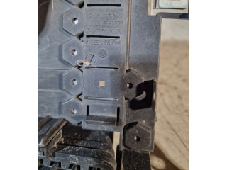 Блок предохранителей 6R0937550A Skoda Citigo