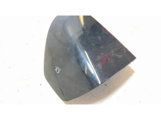 Задний фонарь в кузове